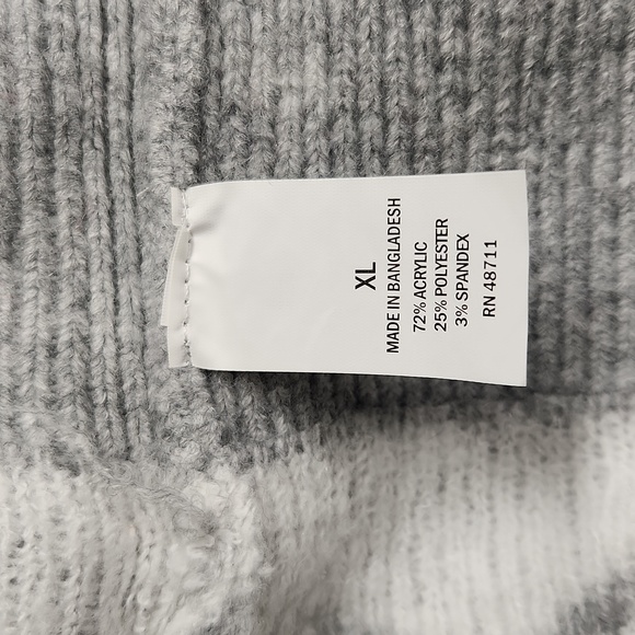 Happy Holidays XL Light Grey Sweater With Stars - Picture 6 of 7